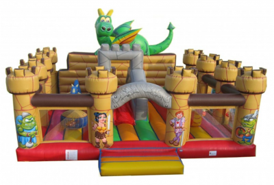 Inflable castell mitjaval