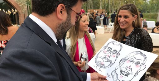 La caricaturista de Plus Arts comienza el mes repleta de eventos en ferias y bodas