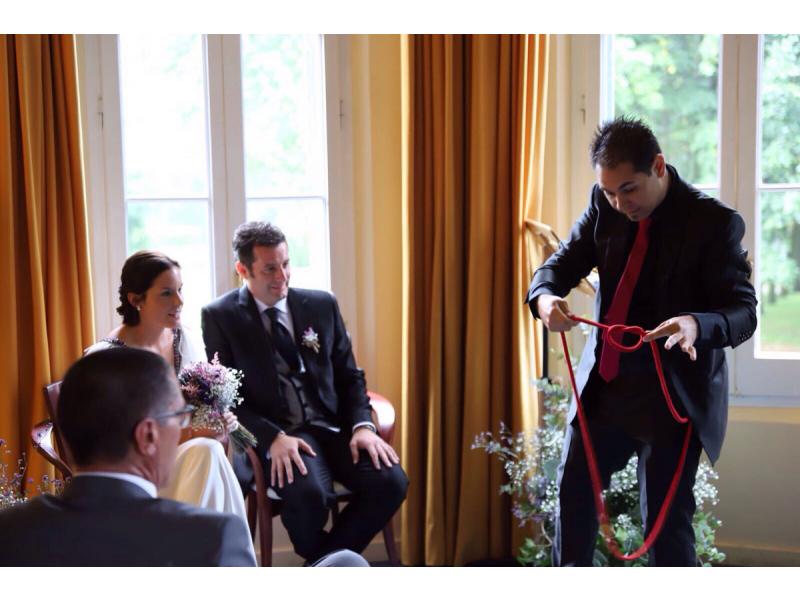 Una ceremonia de boda llena de emociones y realizada por un maestro de ceremonias profesional