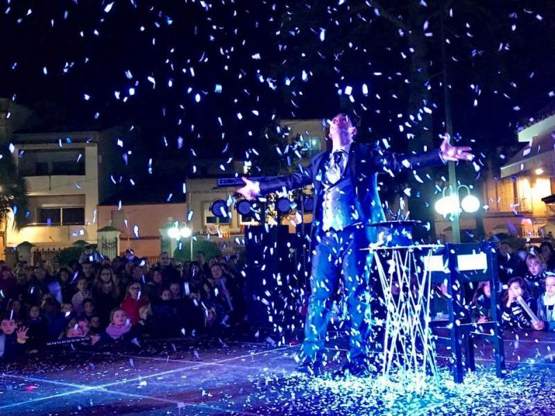 Espectacle d’encesa de llums de nadal amb màgia a Malgrat de Mar