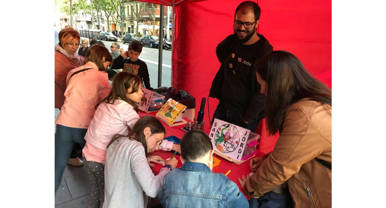 Taller de xapes de Sant Jordi