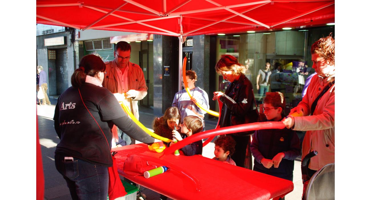 Taller de globoflexia de San Jordi