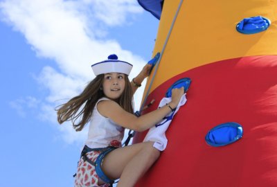 Inflables esportius festa finals de curs