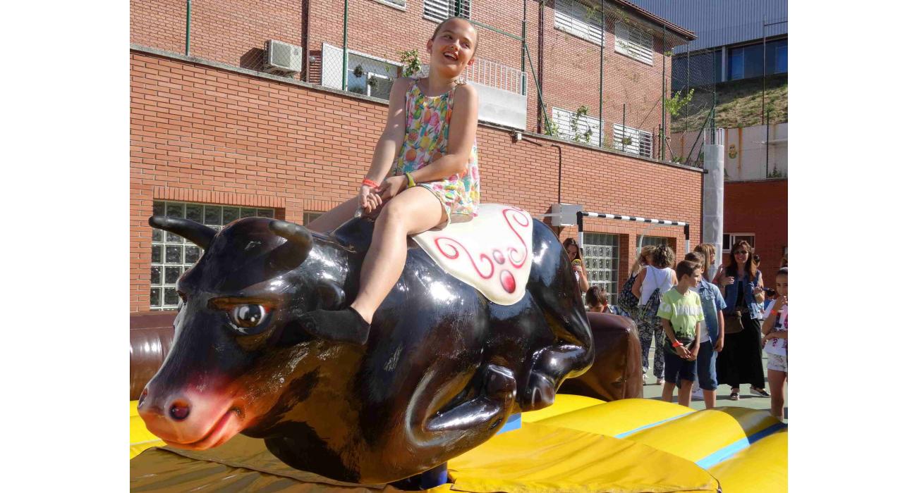 Toro mecànic festa final de curs