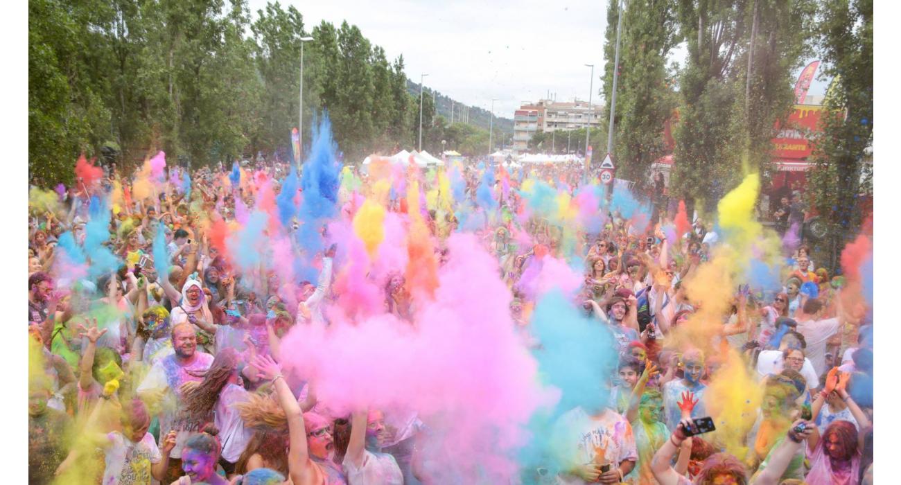 Fiesta de fin de curso con Polvo Holi 