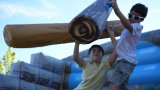 Activitat inflable de Gladiadors