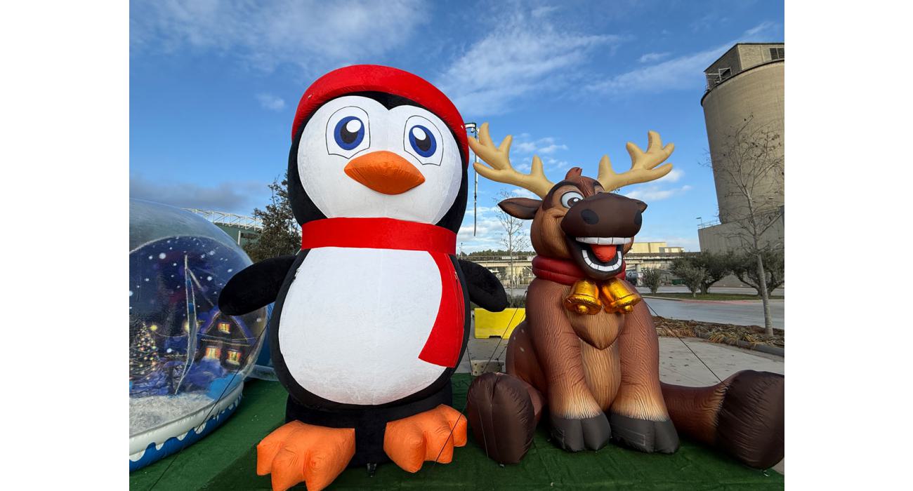 Pingüino gigante hinchable