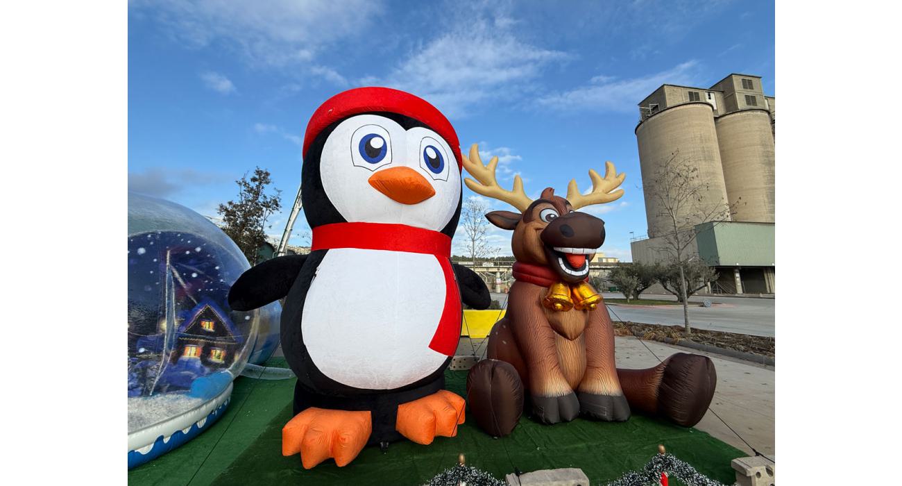 Pingüino gigante hinchable