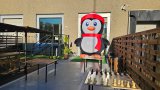 Pingüino gigante hinchable
