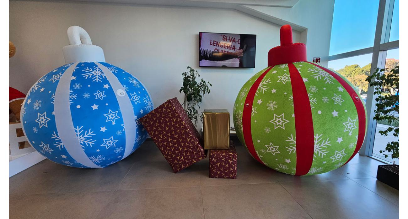 Bolas de navidad gigantes hinchables